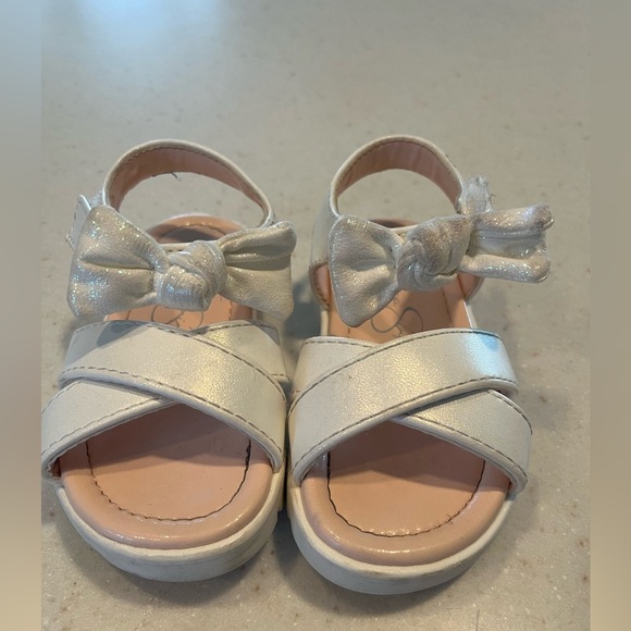 Jessica Simpson Toddler Girls Tia Cross Bow Open Toe Sandals - Picture 3 of 5